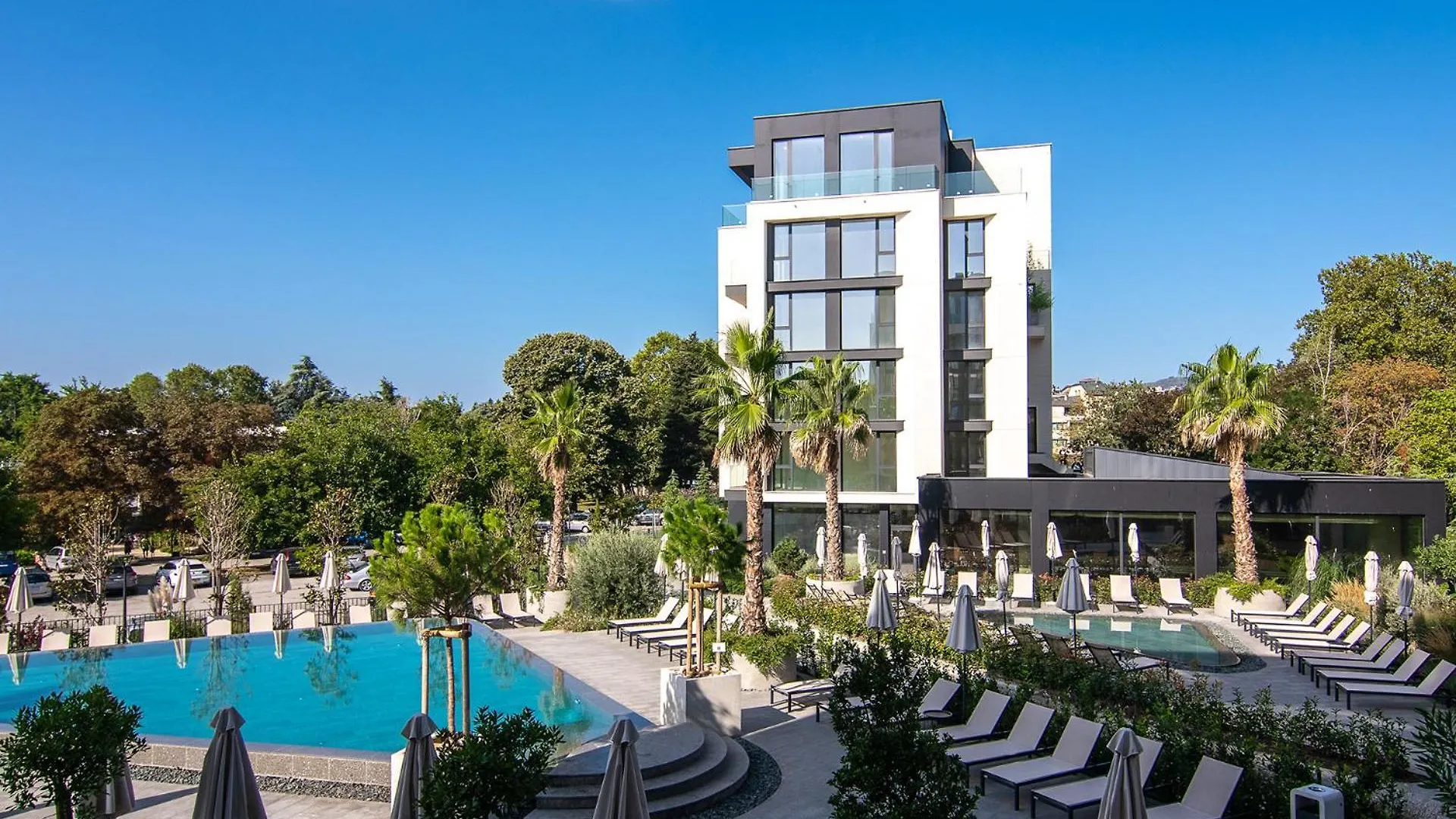 Super Luxury Flat For 2 In Deluxe Azur Apartment Varna