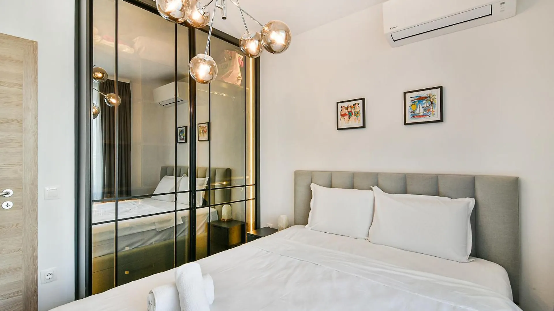 Super Luxury Flat For 2 In Deluxe Azur Apartment Varna
